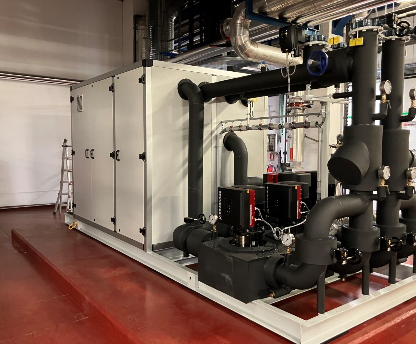 Inhouse image heat pump science pool